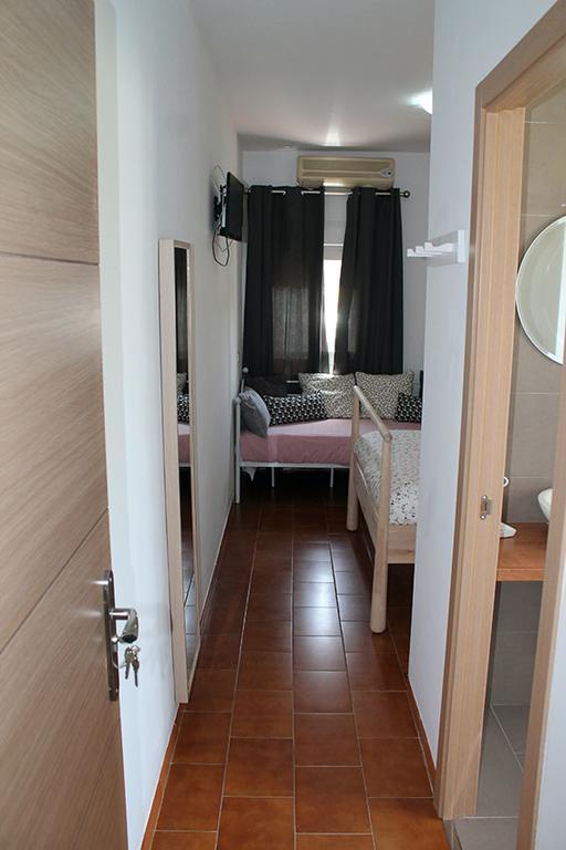 Hostal Montilla Sotogrande Torreguadiaro Eksteriør billede